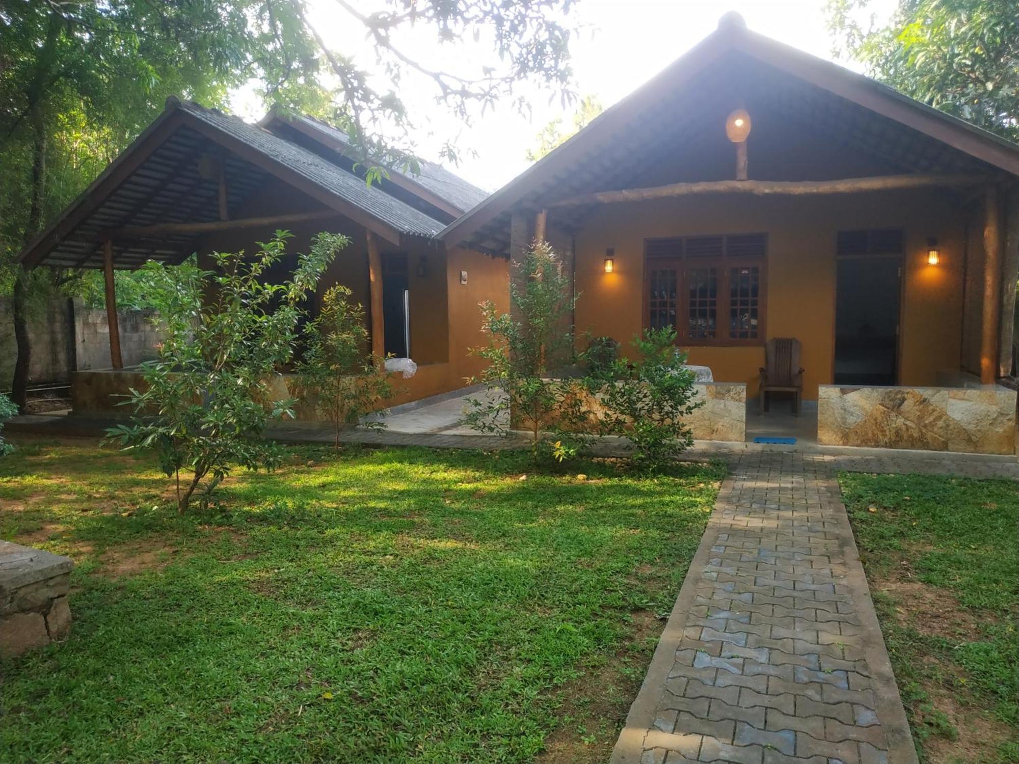 Four Seasons Safari Resort Udawalawa Udawalawe Exterior foto