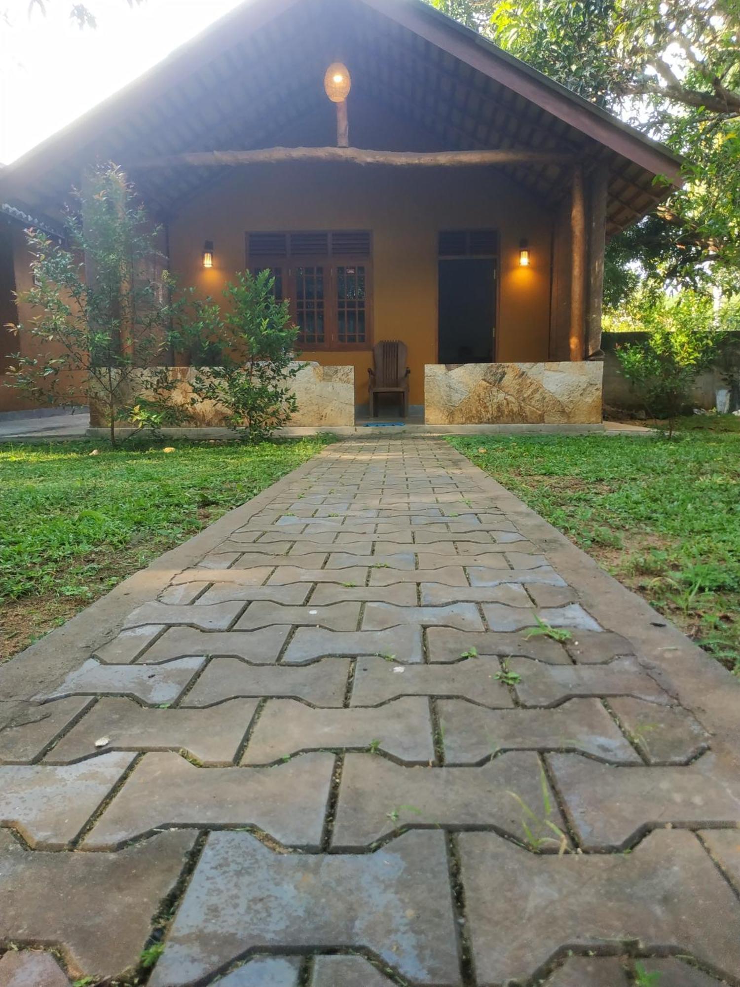 Four Seasons Safari Resort Udawalawa Udawalawe Exterior foto